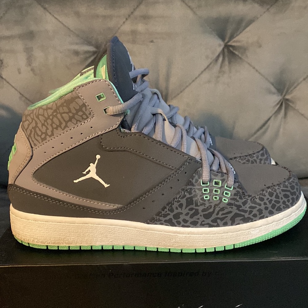 Jordan 1 Flight